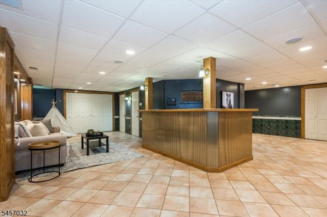 1048 Smith Manor Blvd, West Orange Twp., NJ 07052