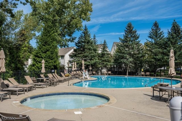 1048 Smith Manor Blvd, West Orange Twp., NJ 07052