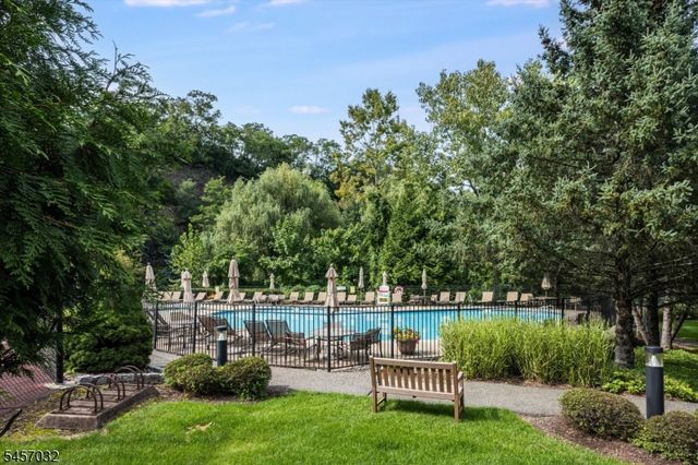 1048 Smith Manor Blvd, West Orange Twp., NJ 07052