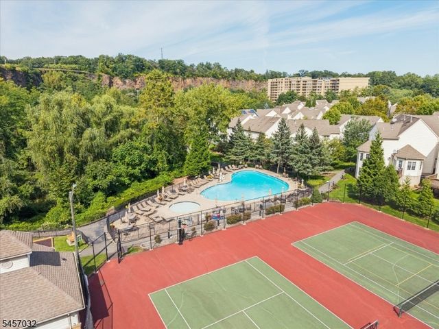 1048 Smith Manor Blvd, West Orange Twp., NJ 07052