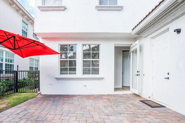 318 September Street, Palm Beach Gardens, FL 33410