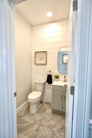 181 Southwick St, Agawam, MA 01030