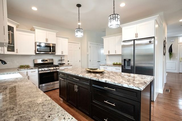 181 Southwick St, Agawam, MA 01030