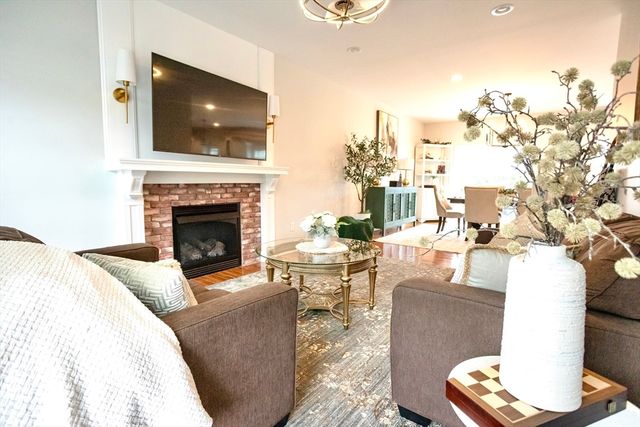 181 Southwick St, Agawam, MA 01030