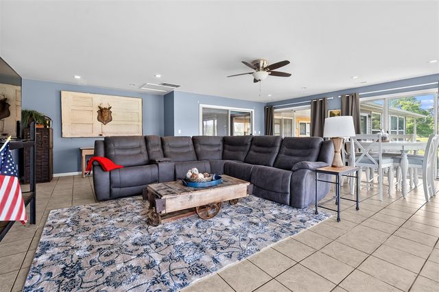 48930 68th Street, Hartford, MI 49057