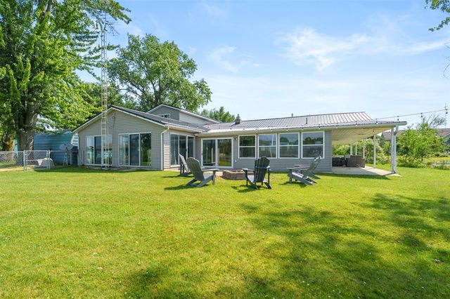 48930 68th Street, Hartford, MI 49057