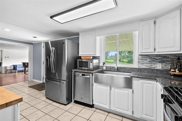 48930 68th Street, Hartford, MI 49057