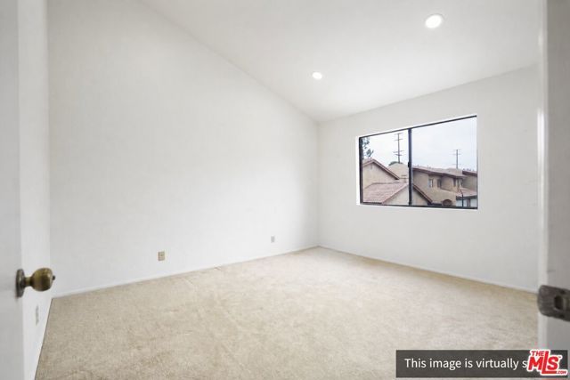 1071 N Glendora Avenue, Covina, CA 91724