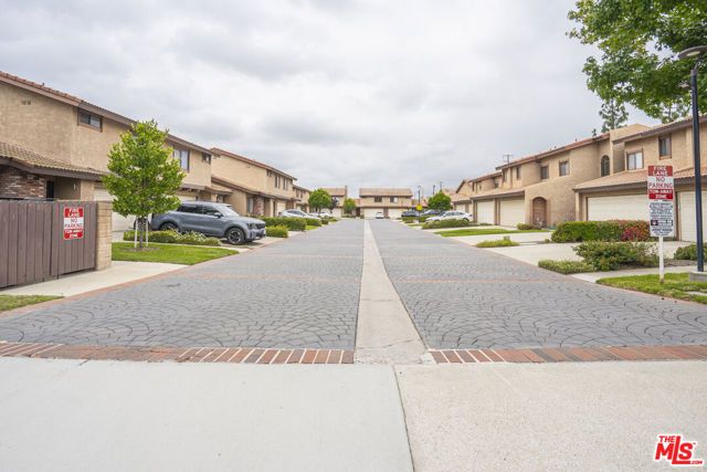 1071 N Glendora Avenue, Covina, CA 91724