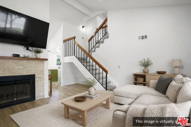 1071 N Glendora Avenue, Covina, CA 91724