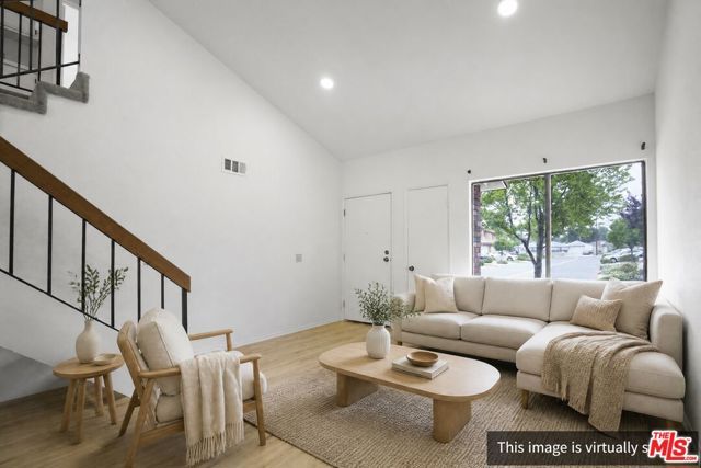 1071 N Glendora Avenue, Covina, CA 91724
