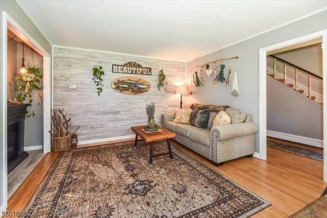 39 Circle Ave, Wayne Twp., NJ 07470