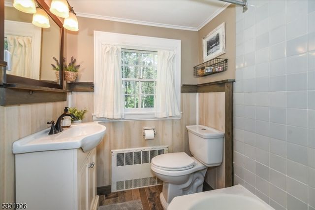 39 Circle Ave, Wayne Twp., NJ 07470