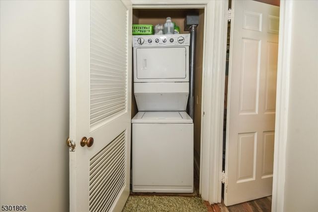 39 Circle Ave, Wayne Twp., NJ 07470