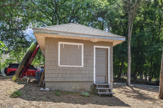 39 Circle Ave, Wayne Twp., NJ 07470