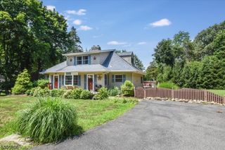 39 Circle Ave, Wayne Twp., NJ 07470