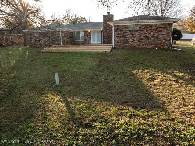 1210 Blueberry Hill Street, Van Buren, AR 72956