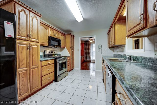 1210 Blueberry Hill Street, Van Buren, AR 72956