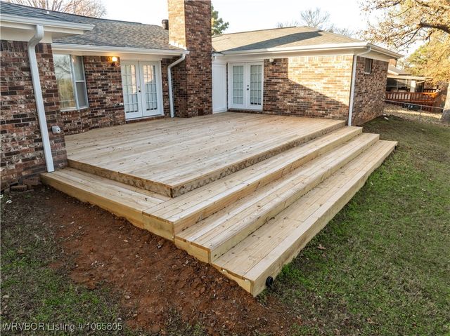 1210 Blueberry Hill Street, Van Buren, AR 72956