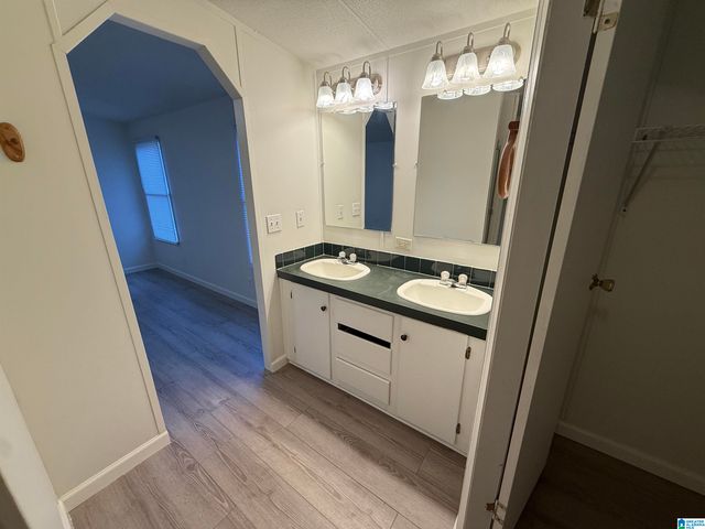 337 COUNTY ROAD 749, Jemison, AL 35085