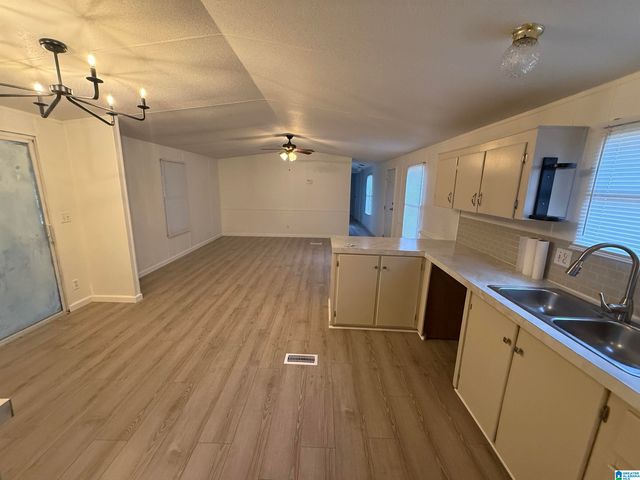 337 COUNTY ROAD 749, Jemison, AL 35085