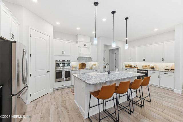 8570 ELLA JANE Drive, Jacksonville, FL 32256