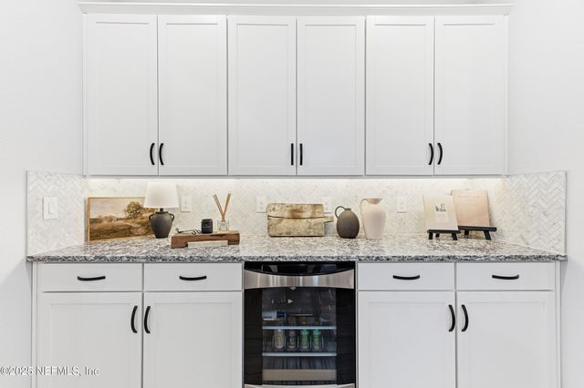 8570 ELLA JANE Drive, Jacksonville, FL 32256