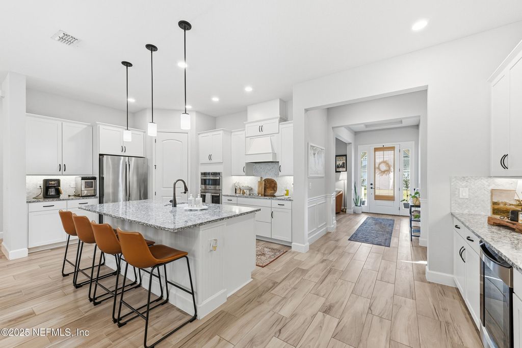 8570 ELLA JANE Drive, Jacksonville, FL 32256