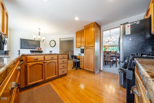 171 Shaniko Court, Medford, OR 97504