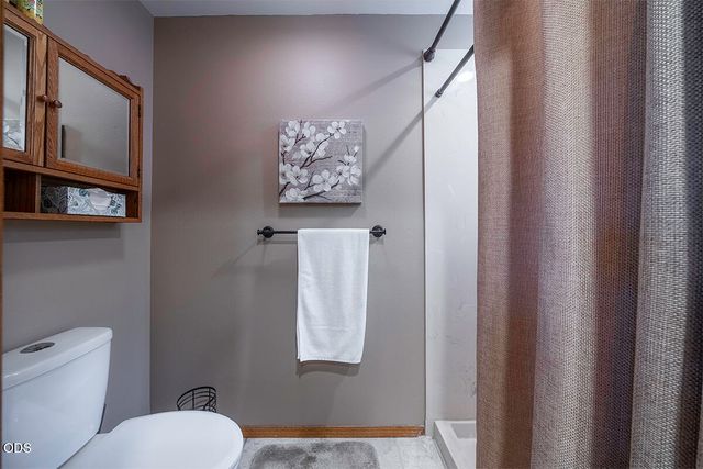 171 Shaniko Court, Medford, OR 97504