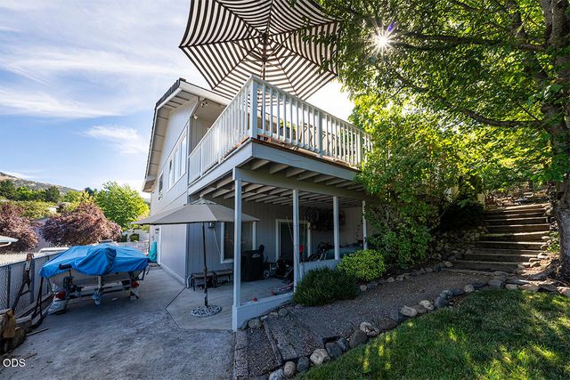 171 Shaniko Court, Medford, OR 97504