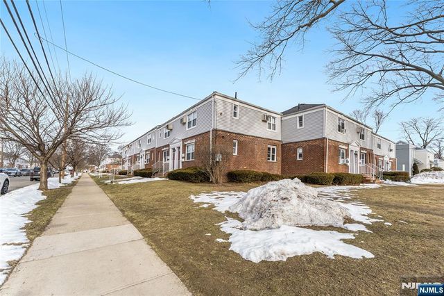 70 Hastings A, Rutherford, NJ 07070