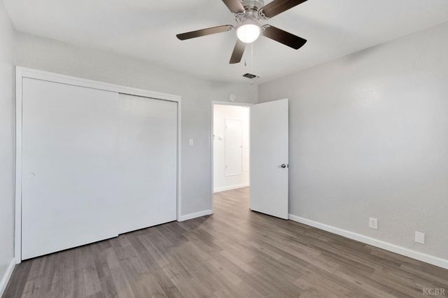2275 E Lemmon Way, Hanford, CA 93230
