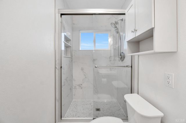 2275 E Lemmon Way, Hanford, CA 93230