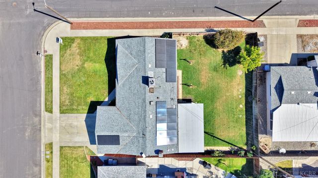 2275 E Lemmon Way, Hanford, CA 93230