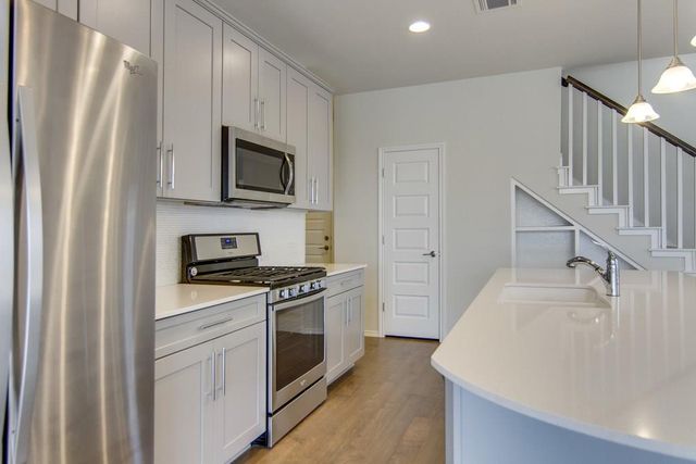 13910 Osmarea DR 74, Austin, TX 78717