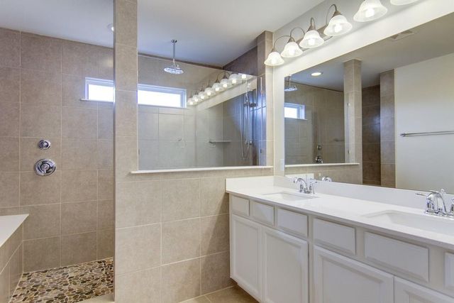 13910 Osmarea DR 74, Austin, TX 78717