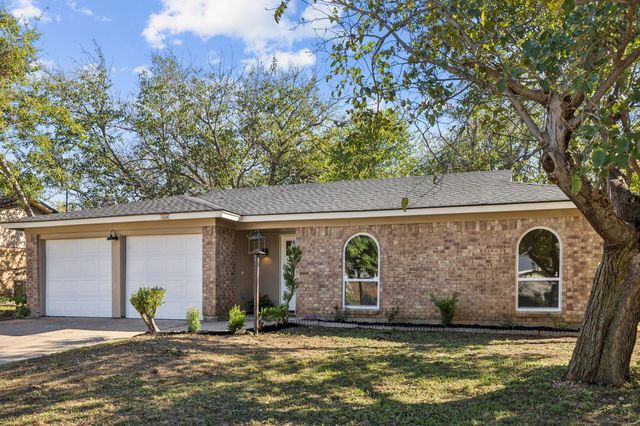 6608 Emily Drive, Watauga, TX 76148