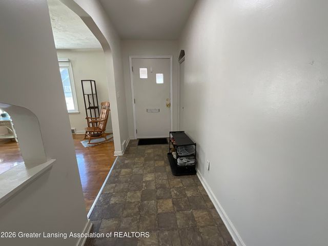 134 S Fairview Avenue, Lansing, MI 48912
