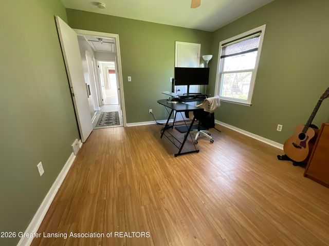 134 S Fairview Avenue, Lansing, MI 48912