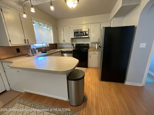 134 S Fairview Avenue, Lansing, MI 48912