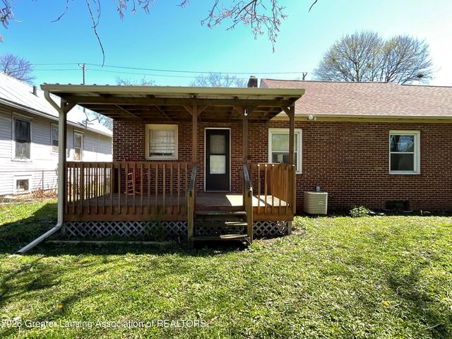 134 S Fairview Avenue, Lansing, MI 48912