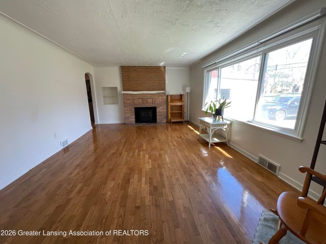 134 S Fairview Avenue, Lansing, MI 48912
