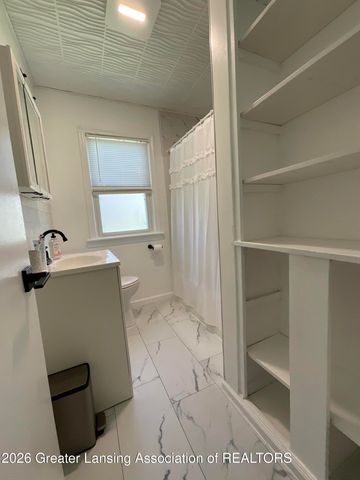 134 S Fairview Avenue, Lansing, MI 48912