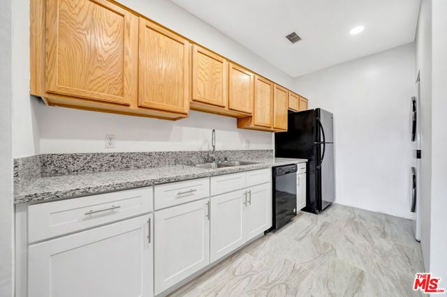 11124 Burbank Boulevard 311, North Hollywood (los Angeles), CA 91601