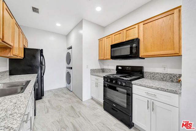 11124 Burbank Boulevard 311, North Hollywood (los Angeles), CA 91601