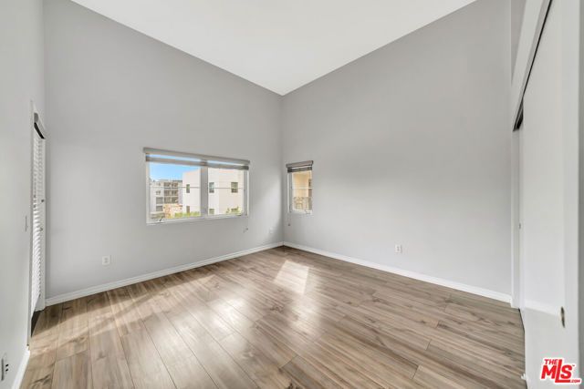 11124 Burbank Boulevard 311, North Hollywood (los Angeles), CA 91601