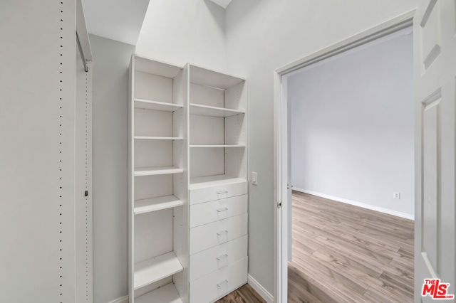 11124 Burbank Boulevard 311, North Hollywood (los Angeles), CA 91601