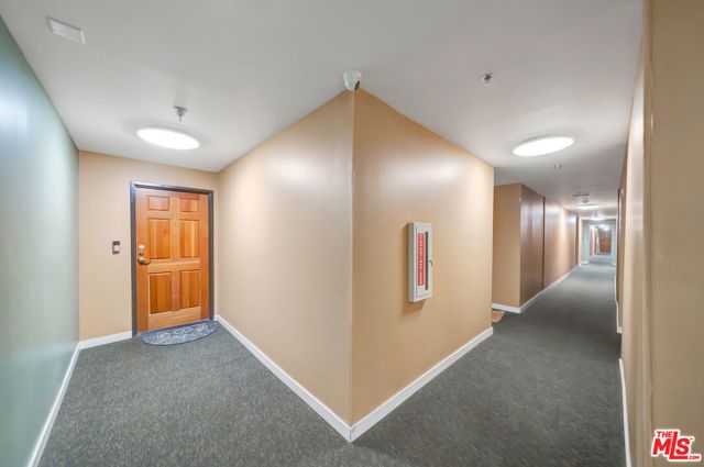 11124 Burbank Boulevard 311, North Hollywood (los Angeles), CA 91601