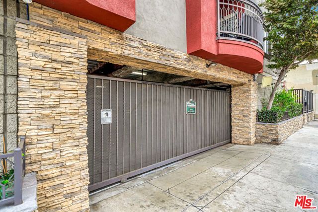 11124 Burbank Boulevard 311, North Hollywood (los Angeles), CA 91601